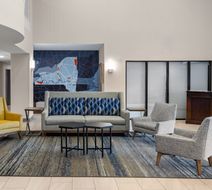 Holiday Inn Express Syracuse Fairgrounds Exterior