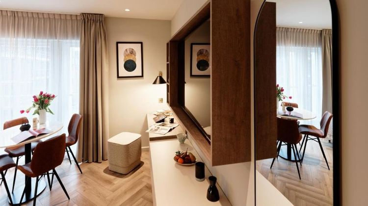 Notting Hill Gate Hotel Room