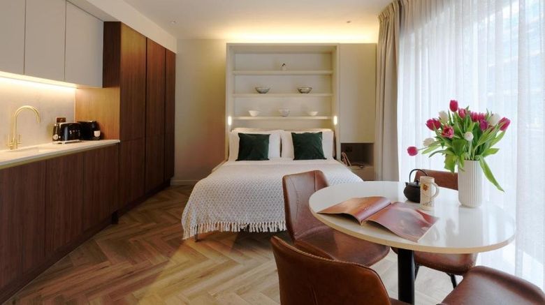<b>Notting Hill Gate Hotel Room</b>. Images powered by <a href="https://www.leonardoworldwide.com/" title="Leonardo Worldwide" target="_blank">Leonardo</a>.