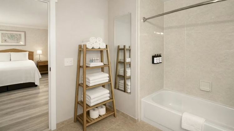 Friday Harbor Suites Room
