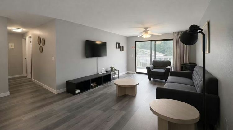 Friday Harbor Suites Room