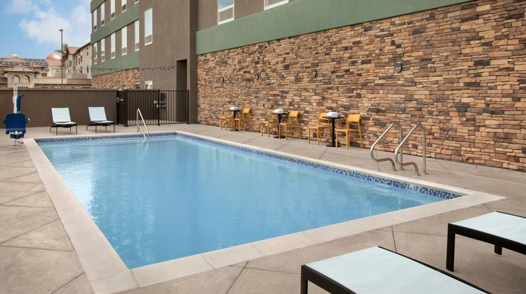 Home2 Suites Hilton Goodyear Recreation