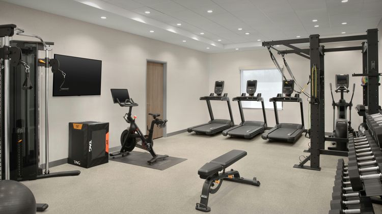 Home2 Suites Hilton Goodyear Recreation