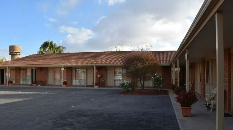 Australian Settlers Motor Inn Exterior