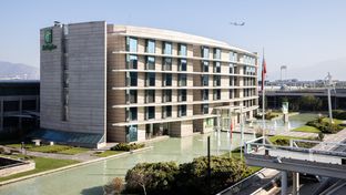 Holiday Inn Santiago Airport