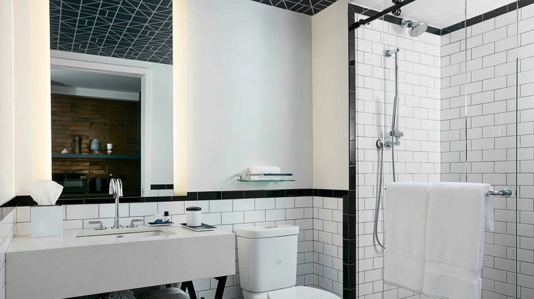 <b>The Renwick Hotel New York Room</b>. Images powered by <a href="https://www.leonardoworldwide.com/" title="Leonardo Worldwide" target="_blank">Leonardo</a>.