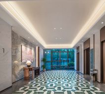 Holiday Inn Rudong Lobby