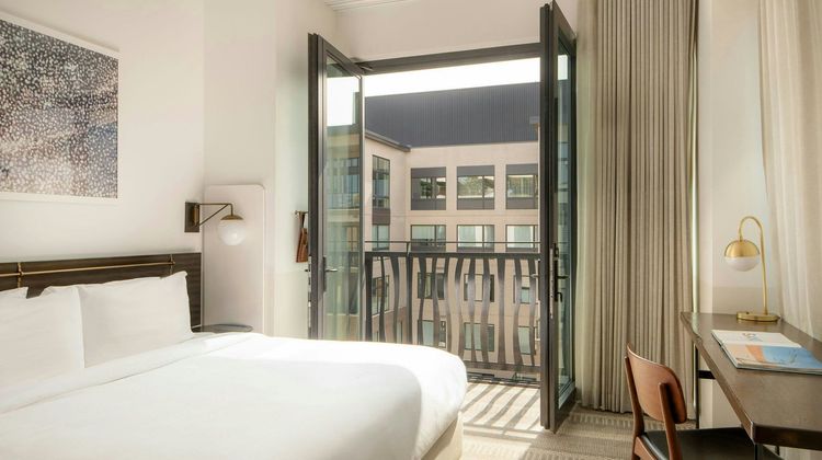 Halcyon Hotel Suite