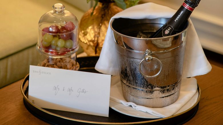 <b>Borgo San Felice Resort Room</b>. Images powered by <a href="https://www.leonardoworldwide.com/" title="Leonardo Worldwide" target="_blank">Leonardo</a>.