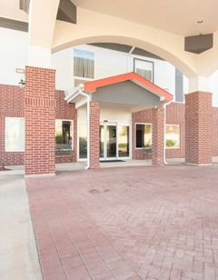 OYO Townhouse Clute Lake Jackson