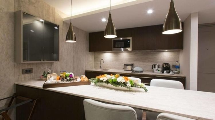 Noble22 Suites Suite