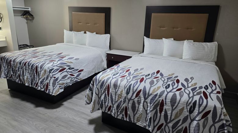 <b>Red Roof Inn Green Brook - Somerset Room</b>. Images powered by <a href="https://www.leonardoworldwide.com/" title="Leonardo Worldwide" target="_blank">Leonardo</a>.