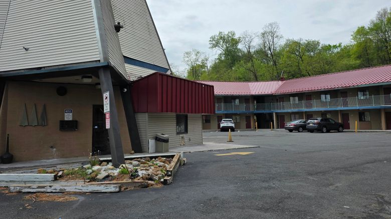 <b>Red Roof Inn Green Brook - Somerset Exterior</b>. Images powered by <a href="https://www.leonardoworldwide.com/" title="Leonardo Worldwide" target="_blank">Leonardo</a>.