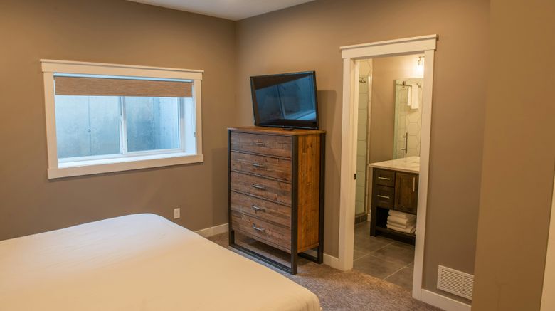 <b>Grand View Lodge Room</b>. Images powered by <a href="https://www.leonardoworldwide.com/" title="Leonardo Worldwide" target="_blank">Leonardo</a>.