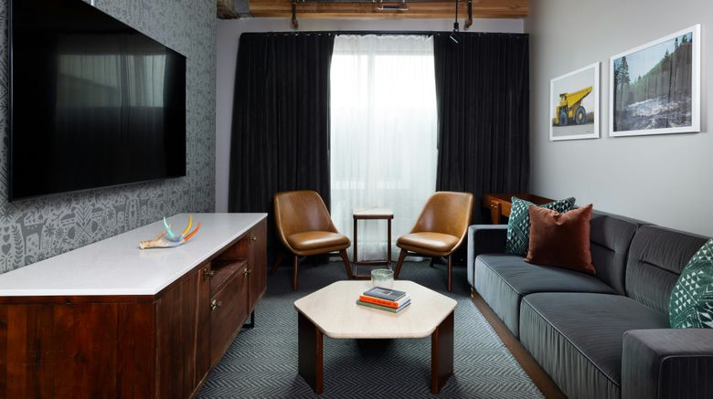 <b>Hewing Hotel Suite</b>. Images powered by <a href="https://www.leonardoworldwide.com/" title="Leonardo Worldwide" target="_blank">Leonardo</a>.