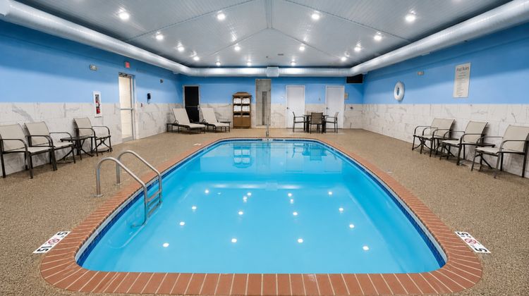Holiday Inn Express Pool