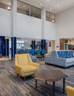 Holiday Inn Express & Suites Linden