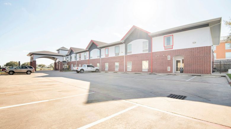 <b>OYO Townhouse Clute Lake Jackson Exterior</b>. Images powered by <a href="https://www.leonardoworldwide.com/" title="Leonardo Worldwide" target="_blank">Leonardo</a>.