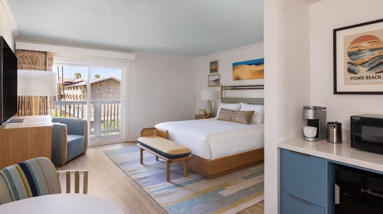 <b>Shore Cliff Hotel Room</b>. Images powered by <a href="https://www.leonardoworldwide.com/" title="Leonardo Worldwide" target="_blank">Leonardo</a>.