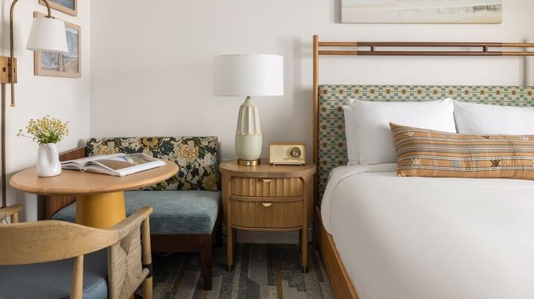 Shore Cliff Hotel Room