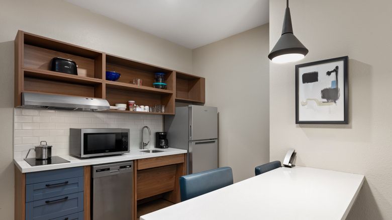 <b>Candlewood Suites Mobile Downtown Room</b>. Images powered by <a href="https://www.leonardoworldwide.com/" title="Leonardo Worldwide" target="_blank">Leonardo</a>.