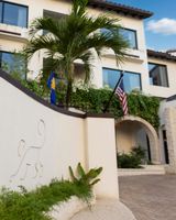 Blue Monkey Hotel & Beach Club