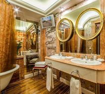Imperial Hotel & Restaurant Vilnius Room