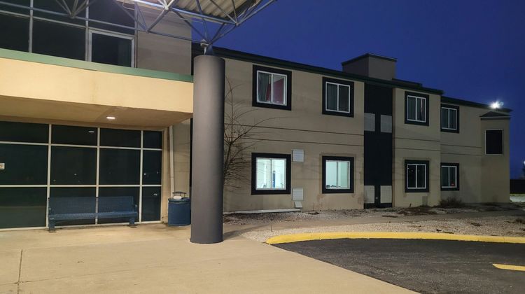 Modern Stay 39 Lakeview By OYO Exterior