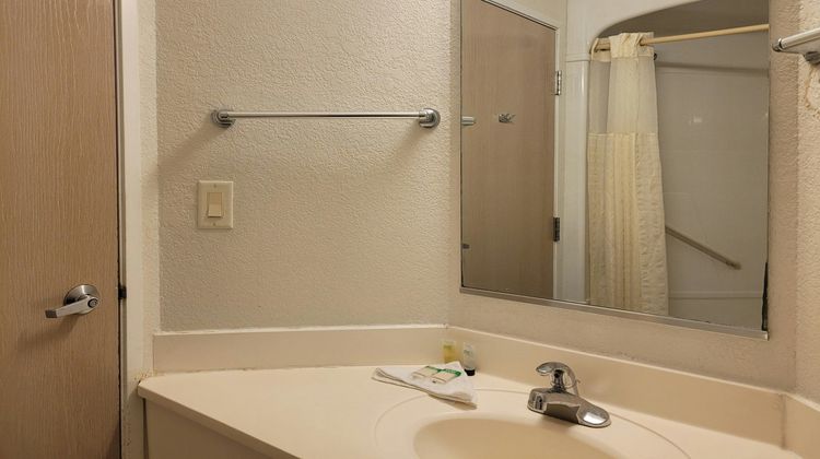Modern Stay 39 Lakeview By OYO Room