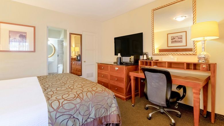 <b>Historic Rose Hill Inn Room</b>. Images powered by <a href="https://www.leonardoworldwide.com/" title="Leonardo Worldwide" target="_blank">Leonardo</a>.
