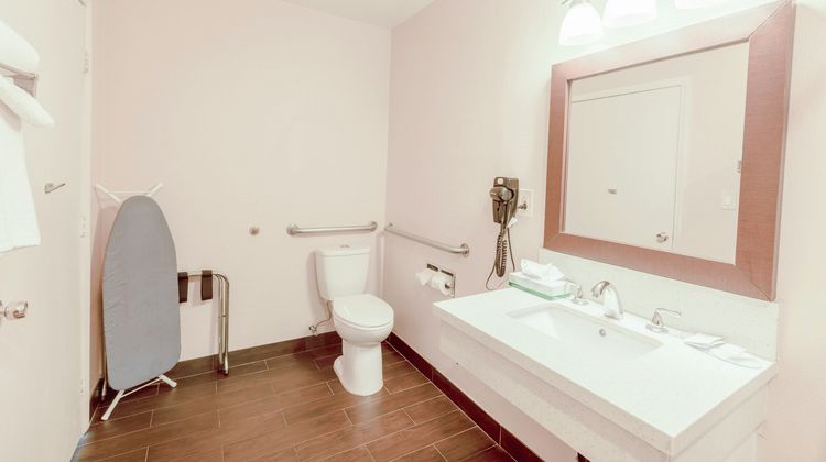 Hotel Avenida Oceanside Camp Pendleton Room