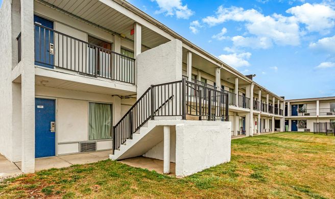 Relax Inn I-70 Exterior
