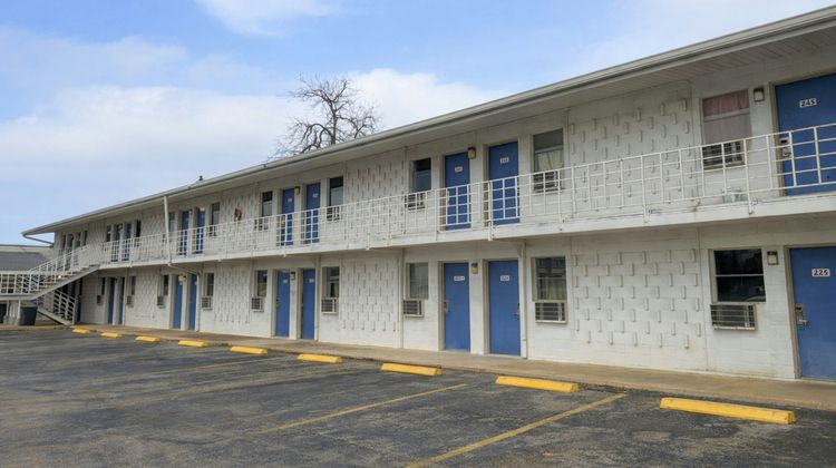 Trade Wind Motel Exterior