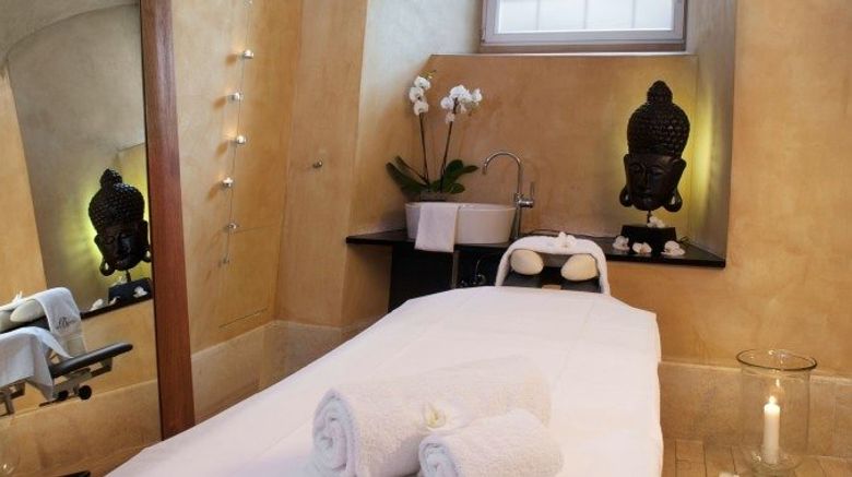 <b>Wellnesshotel Limmathof Baden Spa</b>. Images powered by <a href="https://www.leonardoworldwide.com/" title="Leonardo Worldwide" target="_blank">Leonardo</a>.