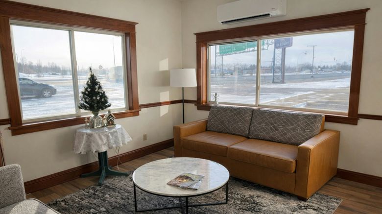 <b>Fireside Inn and Suites Lobby</b>. Images powered by <a href="https://www.leonardoworldwide.com/" title="Leonardo Worldwide" target="_blank">Leonardo</a>.