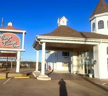Osage Village Inn Exterior