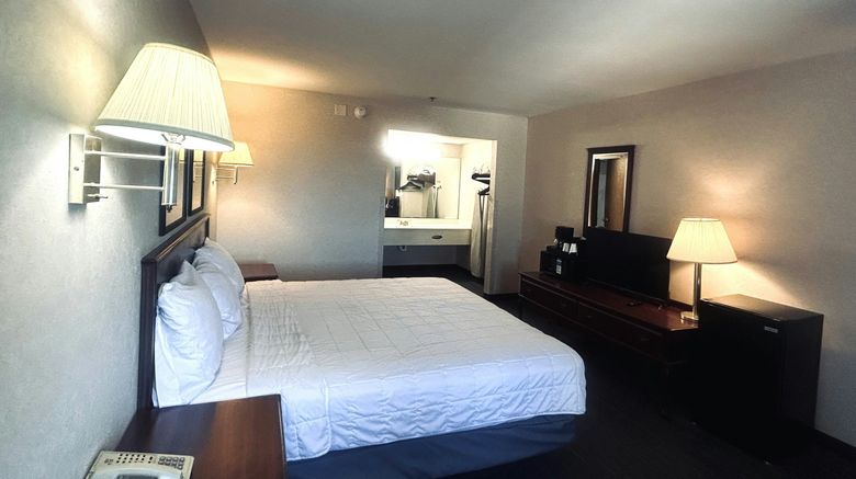 <b>Osage Village Inn Room</b>. Images powered by <a href="https://www.leonardoworldwide.com/" title="Leonardo Worldwide" target="_blank">Leonardo</a>.
