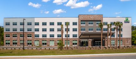 Holiday Inn Express Gateway Exterior
