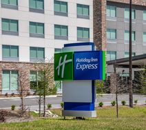 Holiday Inn Express Gateway Exterior