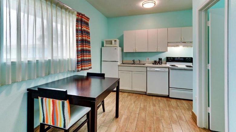 <b>Island Hotels Room</b>. Images powered by <a href="https://www.leonardoworldwide.com/" title="Leonardo Worldwide" target="_blank">Leonardo</a>.