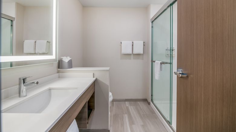 <b>Holiday Inn Express Gateway Room</b>. Images powered by <a href="https://www.leonardoworldwide.com/" title="Leonardo Worldwide" target="_blank">Leonardo</a>.
