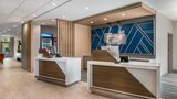 Holiday Inn Express Gateway Lobby