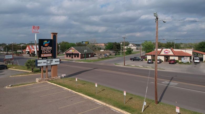 <b>Beeville Executive Inn Exterior</b>. Images powered by <a href="https://www.leonardoworldwide.com/" title="Leonardo Worldwide" target="_blank">Leonardo</a>.