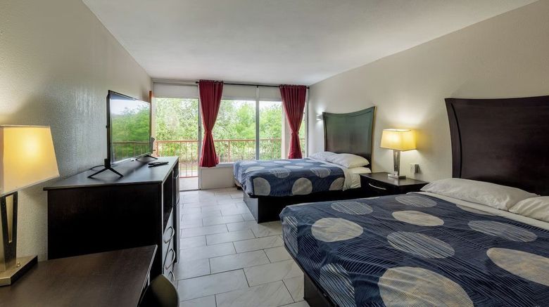 <b>Beeville Executive Inn Room</b>. Images powered by <a href="https://www.leonardoworldwide.com/" title="Leonardo Worldwide" target="_blank">Leonardo</a>.