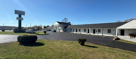 Budget Inn Hotel Exterior