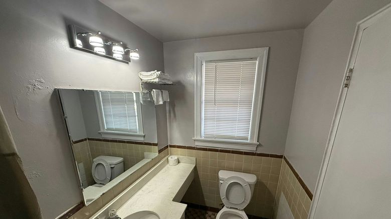 <b>Budget Inn Hotel Room</b>. Images powered by <a href="https://www.leonardoworldwide.com/" title="Leonardo Worldwide" target="_blank">Leonardo</a>.