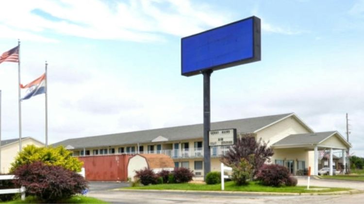 Residential Suites Warrensburg Exterior