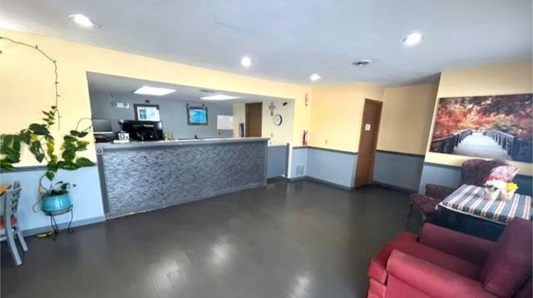 Residential Suites Warrensburg Lobby