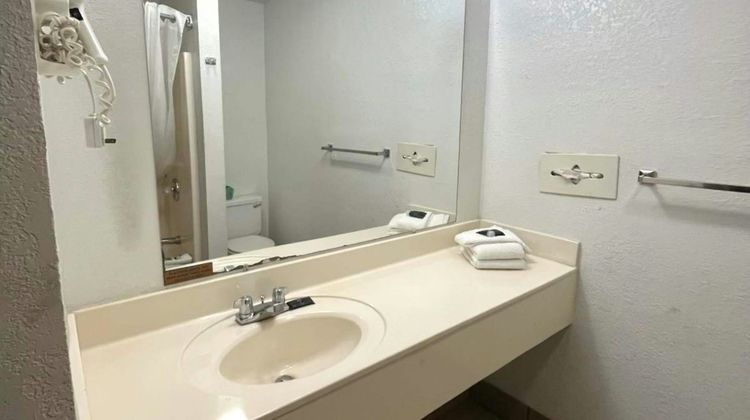 Residential Suites Warrensburg Room
