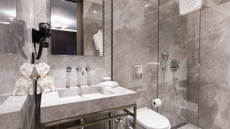 Noble22 Suites Suite